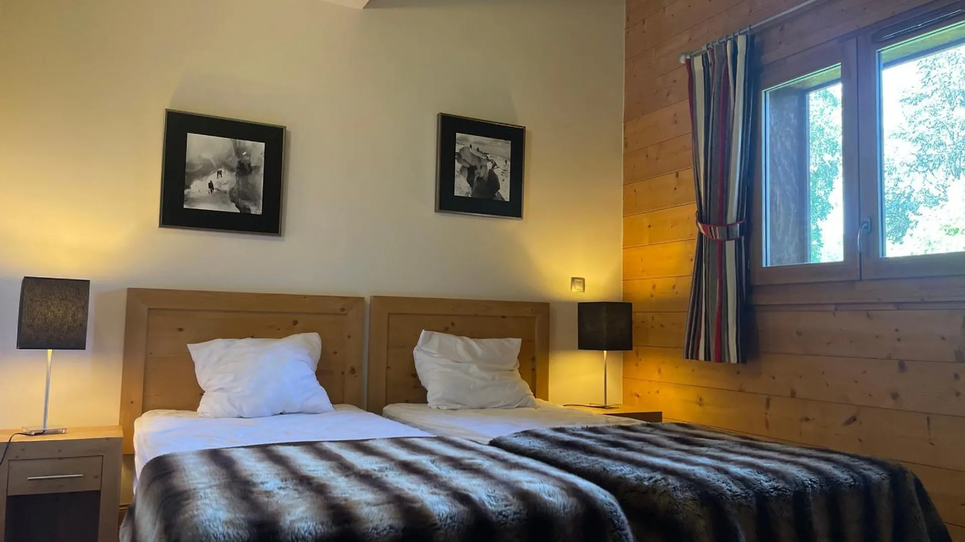 Apartment Appartement Avec Piscine, Balcon Et Parking Proche Centre Et Ski-Bus - Fr-1-624-38 Samoens France
