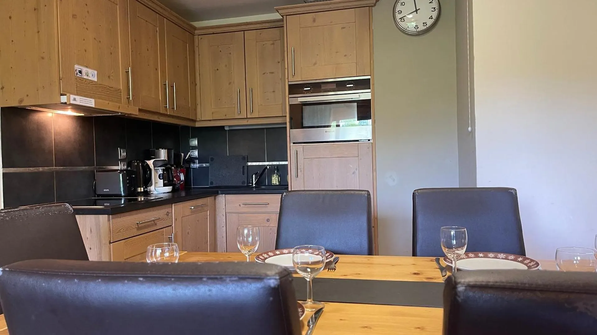 Apartment Appartement Avec Piscine, Balcon Et Parking Proche Centre Et Ski-Bus - Fr-1-624-38 Samoens