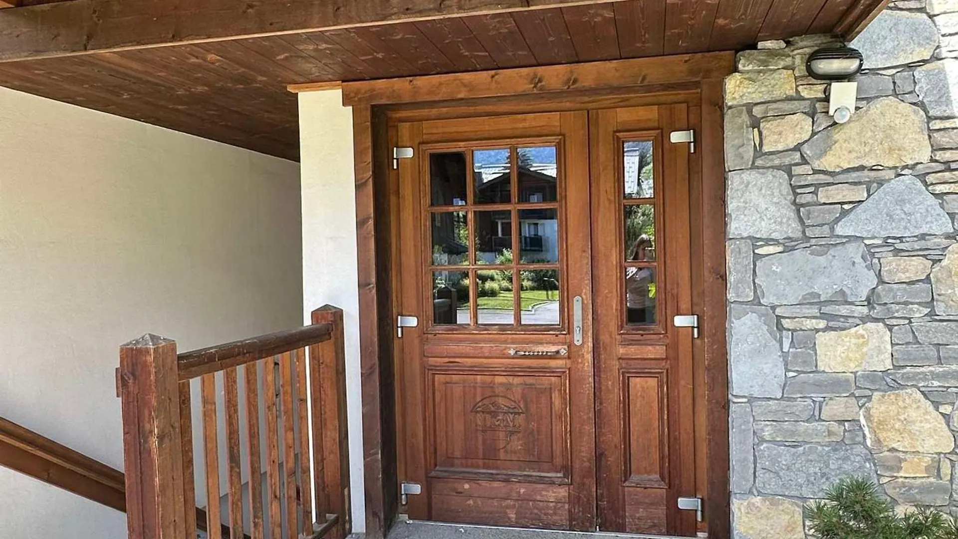 Appartement Avec Piscine, Balcon Et Parking Proche Centre Et Ski-Bus - Fr-1-624-38 Samoens