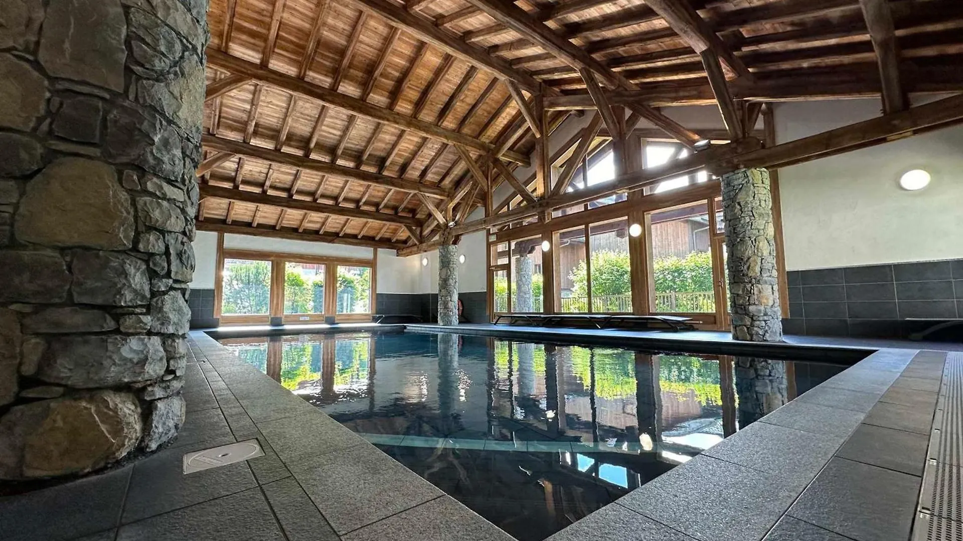 Appartement Avec Piscine, Balcon Et Parking Proche Centre Et Ski-Bus - Fr-1-624-38 Samoens France